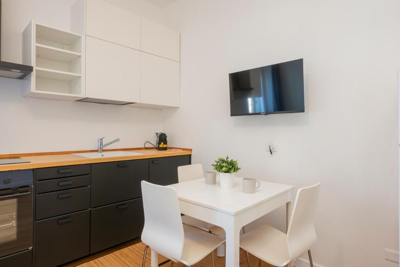 I Host Apartment - Fiuggi 59 Milano Eksteriør billede