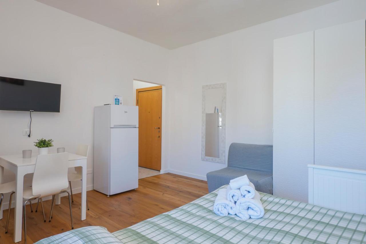 I Host Apartment - Fiuggi 59 Milano Eksteriør billede